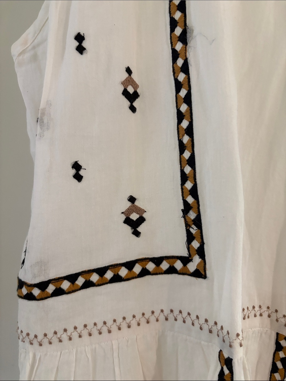 Cost Plus World Market White Sleeveless Embroidered Tank with Black and Tan Trim - Picture 3 of 5